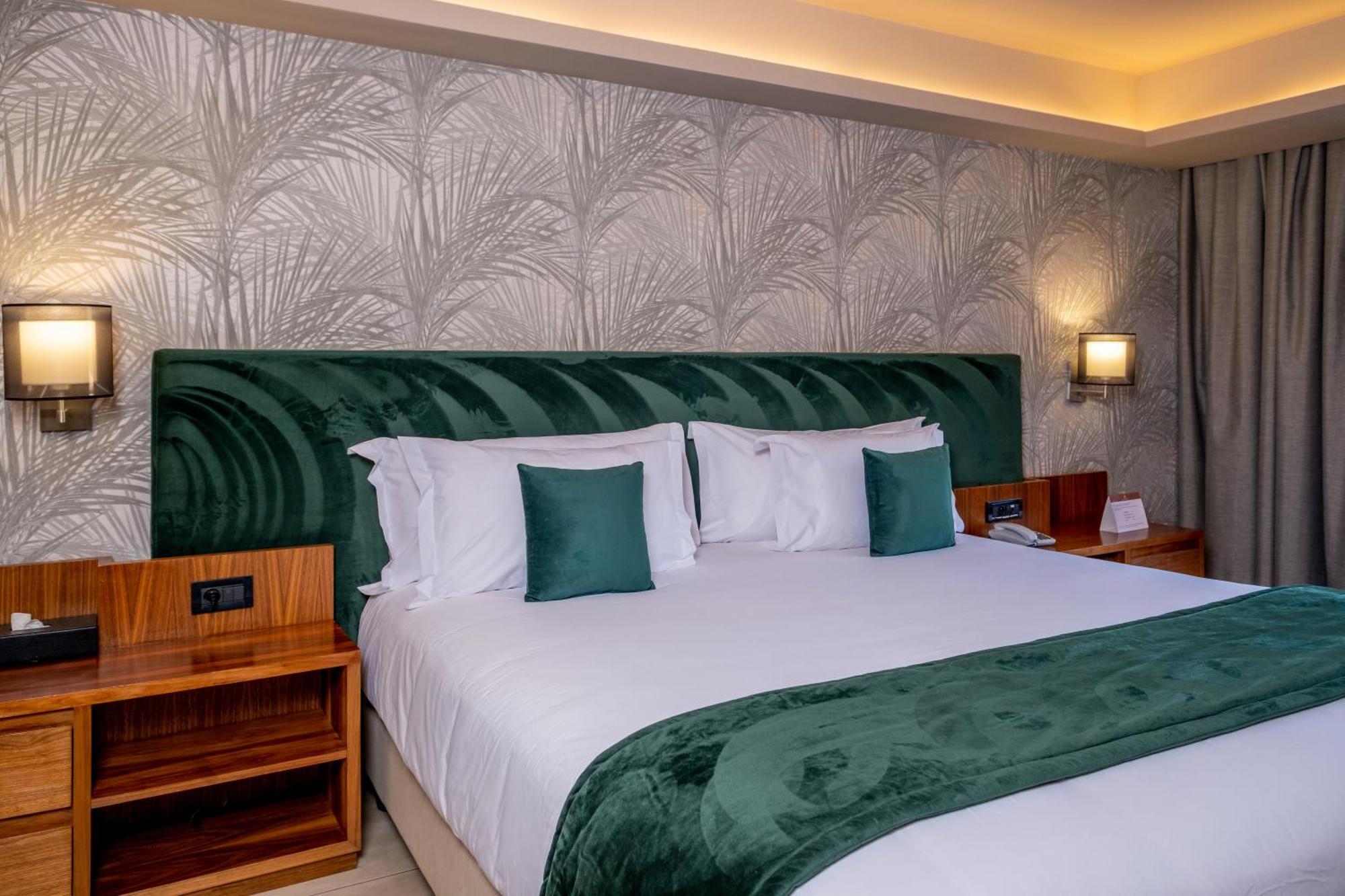 Kenzi Rose Garden Hotel Marrakesh Exterior photo A bedroom at the hotel