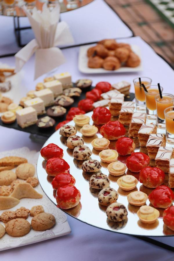 Kenzi Rose Garden Hotel Marrakesh Exterior photo A selection of petits fours