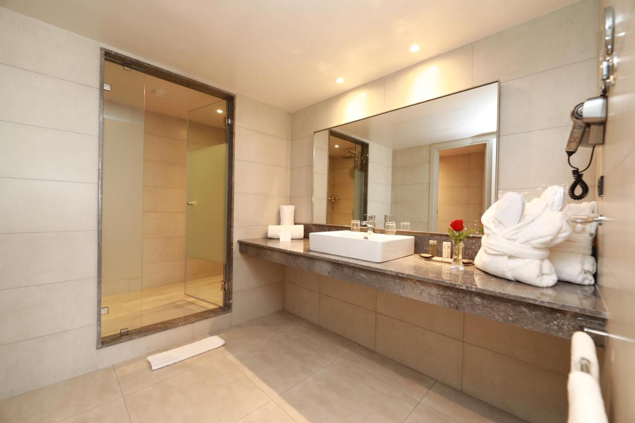 Kenzi Rose Garden Hotel Marrakesh Exterior photo Bathroom